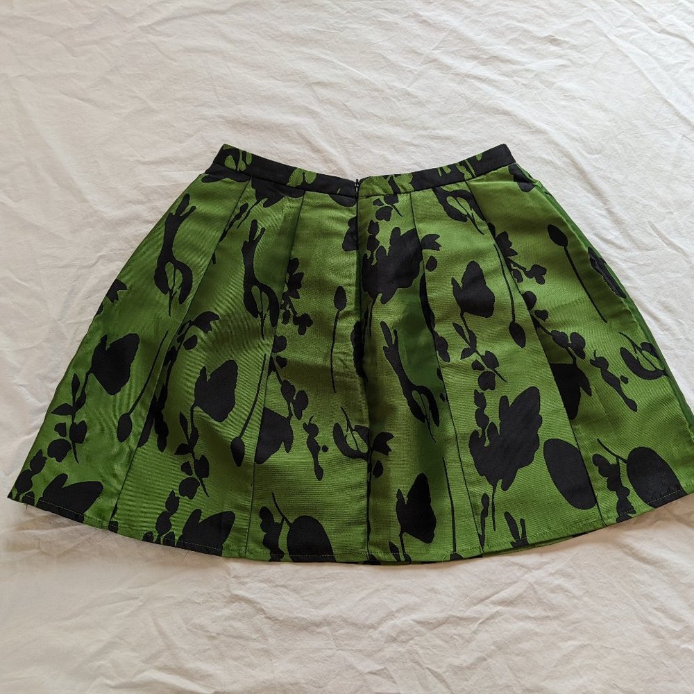 EUC Modcloth Ark & Co Ver-dance Partner Skirt, Green & Black Floral in Medium - Picture 9 of 16